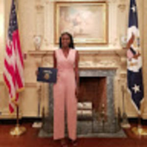 Meet your Posher, Beverly